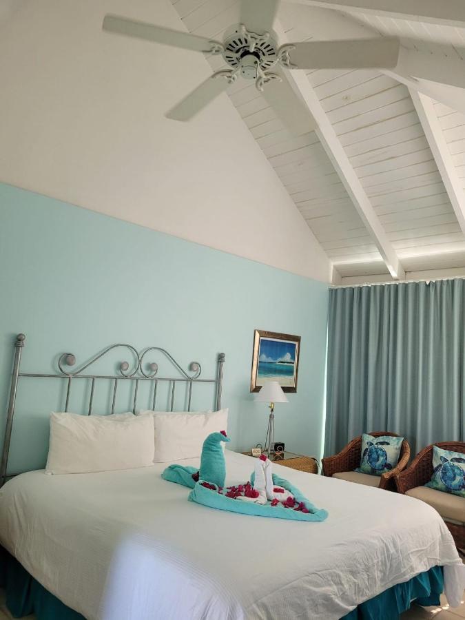 Sibonne Beach Hotel Grace Bay Exterior photo